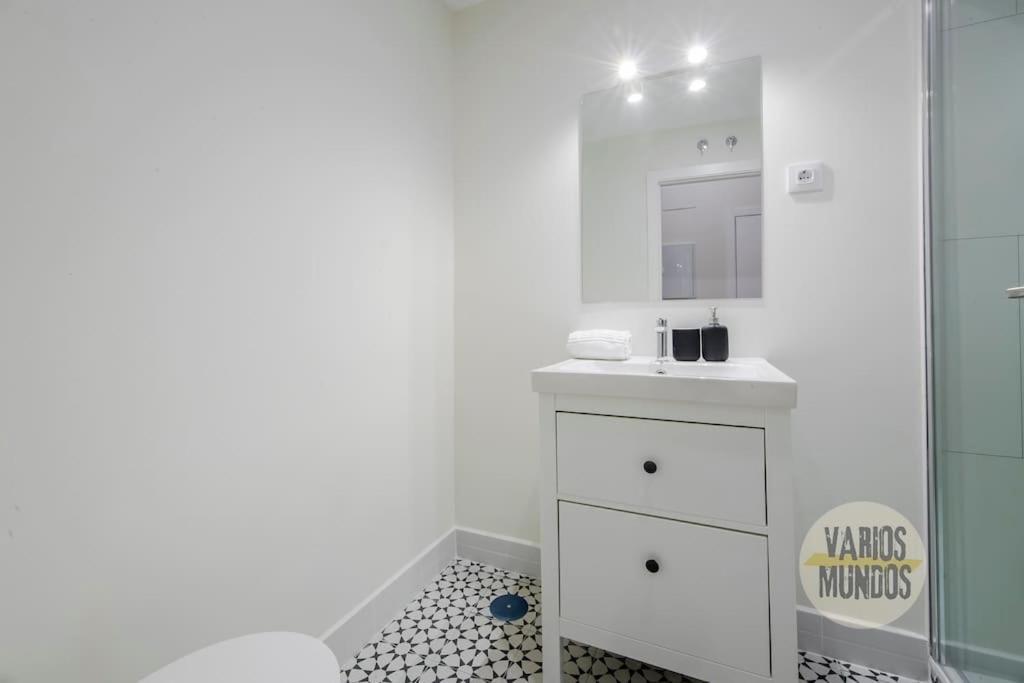 Cozy Y Centrico Apt Para 6Pax En Plaza Del Carmen E2 Madrid Esterno foto
