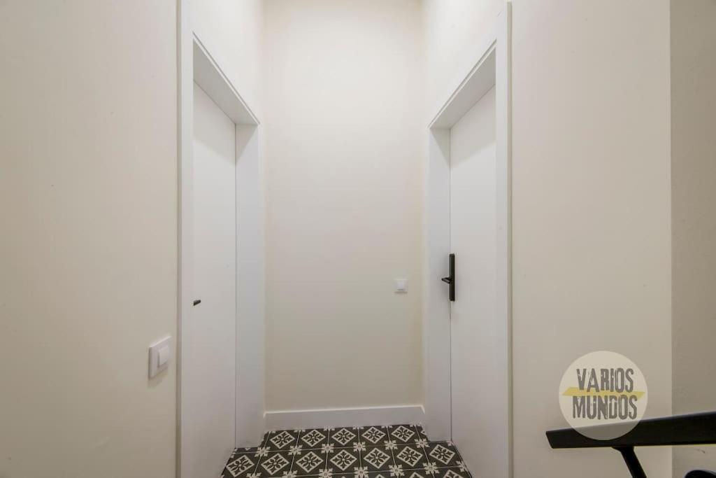 Cozy Y Centrico Apt Para 6Pax En Plaza Del Carmen E2 Madrid Esterno foto