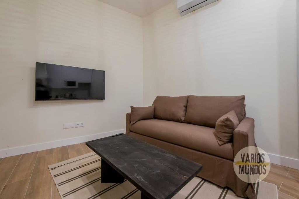 Cozy Y Centrico Apt Para 6Pax En Plaza Del Carmen E2 Madrid Esterno foto