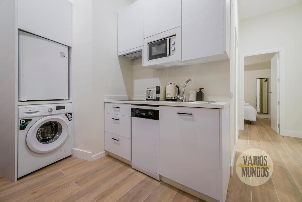 Cozy Y Centrico Apt Para 6Pax En Plaza Del Carmen E2 Madrid Esterno foto