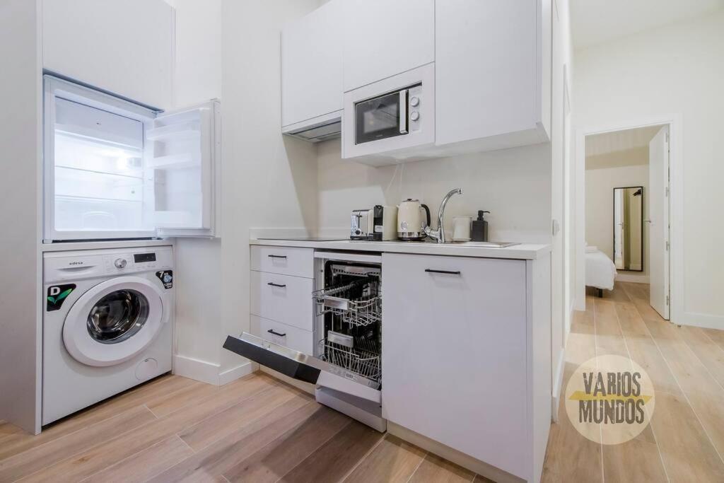 Cozy Y Centrico Apt Para 6Pax En Plaza Del Carmen E2 Madrid Esterno foto